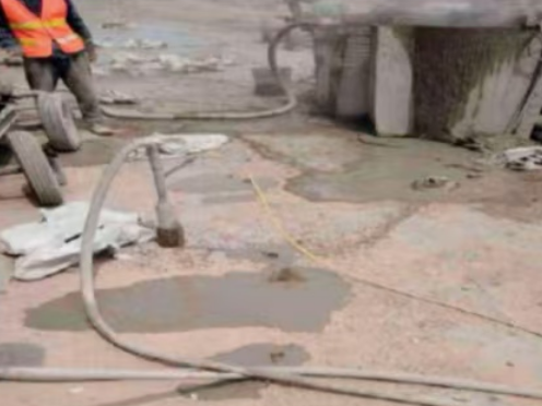 定南水泥混凝土路面板底注浆技术 路面脱空注浆整治方案